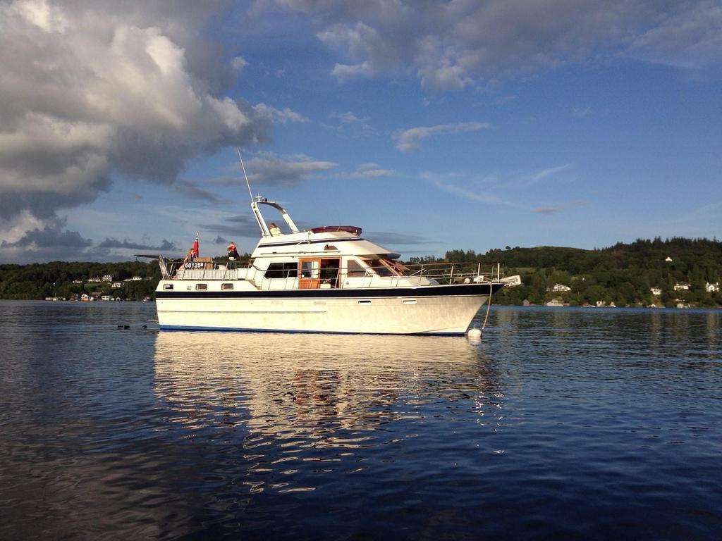 Trader 41+2 Windermere United Kingdom 64,995 The Tarquin Trader 41+2 provides spacious accommodation for up to 6 people in a