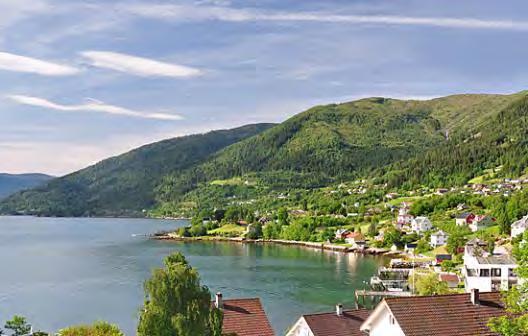 Today is at leisure in the spectacular Sognefjord region.