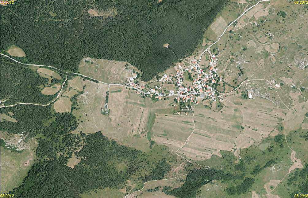 44 Juršče pod Mašunom Juršče podno Mašuna šin. Istarska županija na hrvaški strani izvajanja projekta APRO beleži 43 % gozda in približno 5 % kmetijskih površin v zaraščanju.
