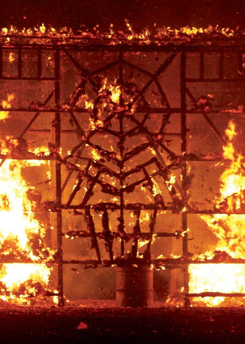 2003 metų ugnies skulptūrų misterija paskirta 4 stichijoms: Ugniai dedikuota Kęstučio Musteikio skulptūra Per kūnas, Gediminas Piekuras Vandeniui sukūrė skulptūrą Vanduo, Stasys Juraška Orui paskyrė