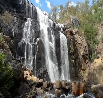 Further details can be found by emailing: international.ss@federation.edu.au Grampians Outback Adventure Join us for a day trip to one of Victoria s most popular tourist attractions- the Grampians.