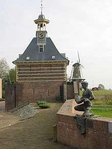 Tuesday: Woudrichem s Hertogenbosch Another day of biking through beautiful Dutch landscape, passing villages such