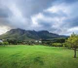Onto Kuge National whee you will play a ound at White Ri Golf Club, located inside a game ese, befoe tansfeing to Kapama Pivate Game Rese fo two nights on safai. Day 1: Austalia.