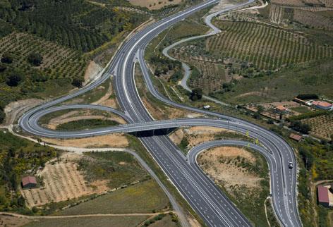 road, totalling 187km Tete New Bridge (Mozambique) 2014 41 million Bridge