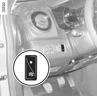 FUNKCIJA STOP AND START (4/4) Osobitosti automatskog ponovnog pokretanja motora U određenim uvjetima, motor se može ponovno pokrenuti bez vaše intervencije, a u svrhu osiguranja vaše sigurnosti i