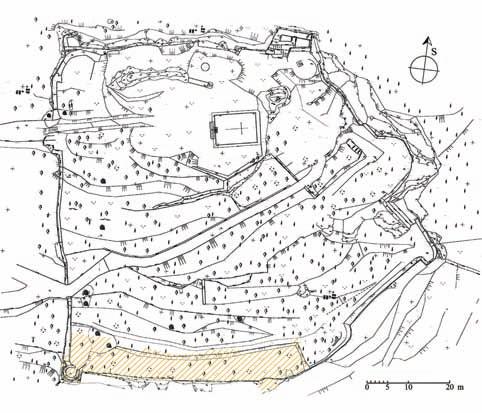 žbuke i gornjeg sloja izrađenog od vapna i pijeska. Ispod P1 otkrivena su dva vrlo oštećena suhozidna zida Z1 i Z2 orijentacije istok-zapad.