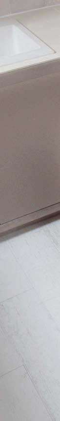 1 9 5 4 Linea di porta posate da cassetto prodotta in faggio massello dal design semplice e minimale.