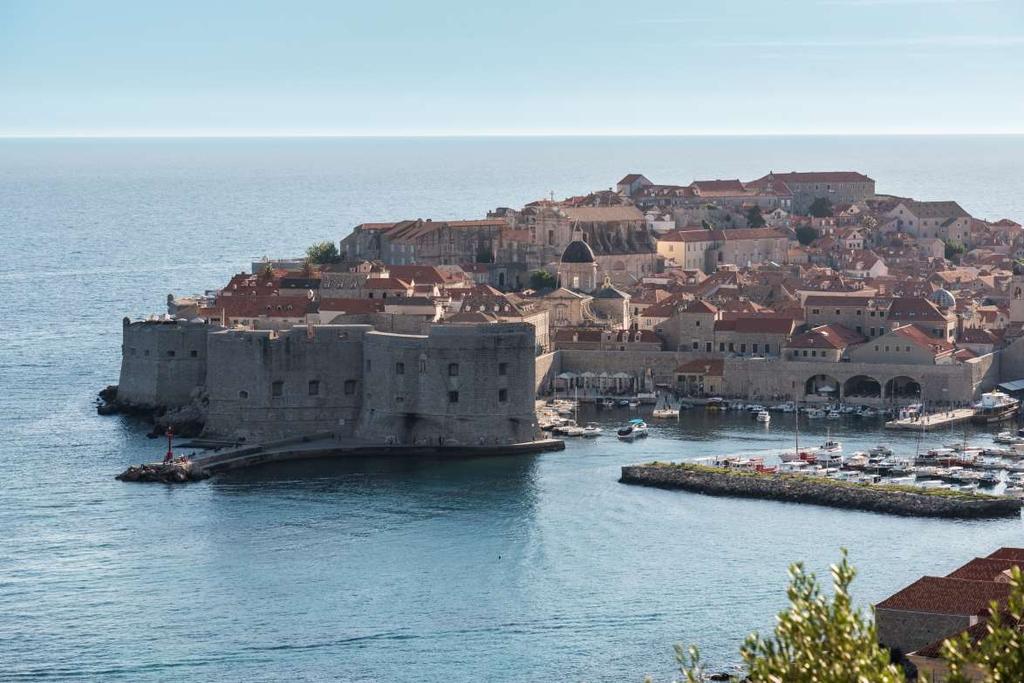 Adriatic Explorer D E L U X E O N E W A Y C R U I S E 2 0 1 9 Dubrovnik