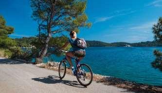 Join the cruise manager for a stroll to the famous salt lakes in the Mljet National Park and enjoy the boat ride to St.