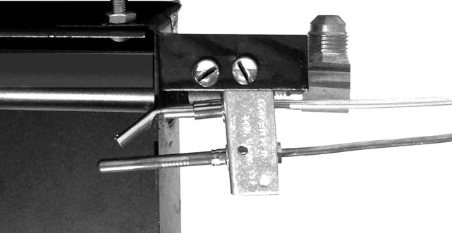 Natural Gas Burners (NG) (F, FX, CS, CXF, TNA) Insert the BURNER ORIFICE (Figure 1D) into the INTERNALLY TAPPED 3/8 FLARED x 3/8 MIP ELBOW (Figure 1E) and wrench tighten.