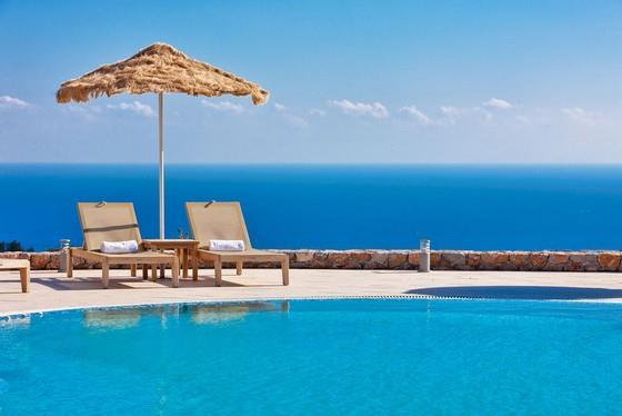 The Astro Palace is a paradise that offers uninterrupted views of the azure Aegean Sea. The hotel offers elegant accommodations with a local flair and design.
