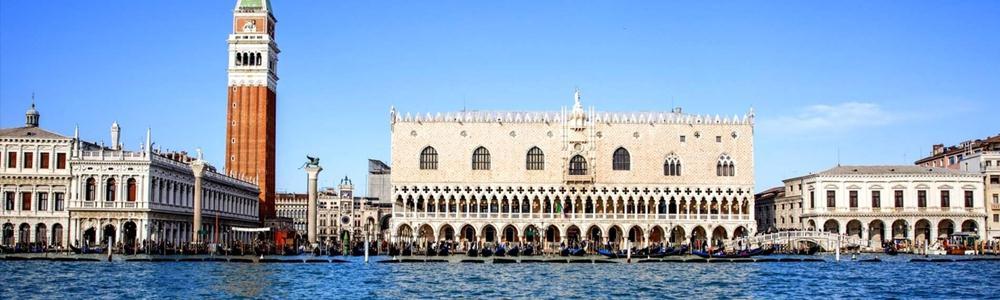 At the end of the walking tour, visit of the Doge s Palace. Palazzo Ducale represented for centuries the seat of the Venetian political power.
