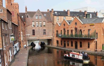 No 15 BIRMINGHAM GREAT HAYWOOD 5-day/4-night Mid-Week Break A contrast in industrial heritage balanced with travel in rural surroundings over the Coventry Canal to a famous junction on the Trent and