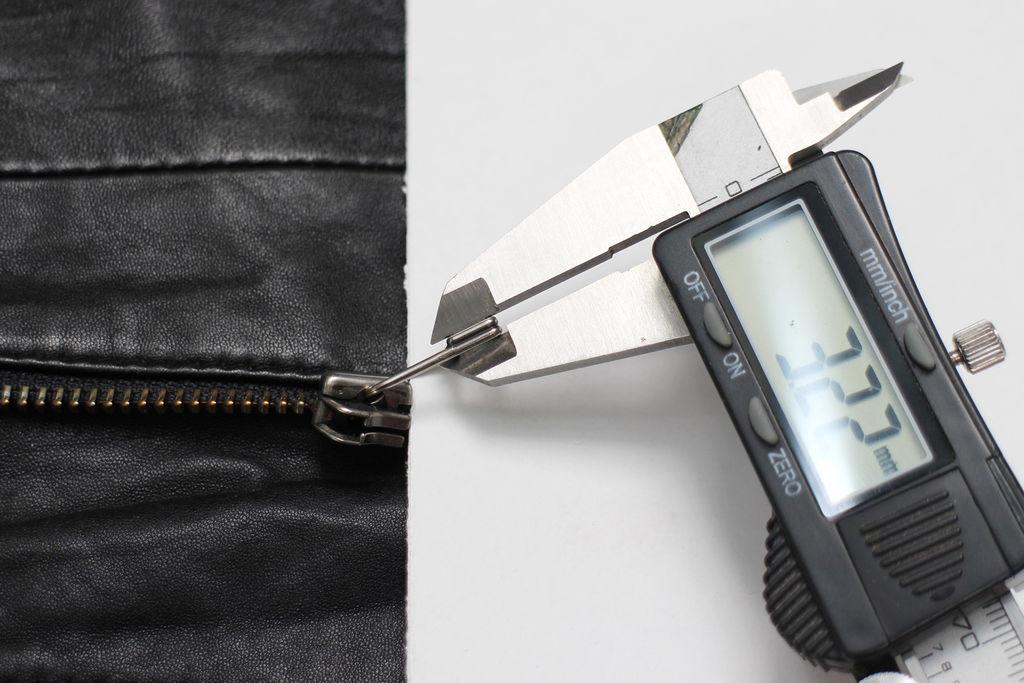 NOTE: If you're going to be making a custom design for a zipper that has an unusually shaped metal pull, like the one above, follow the same measurement