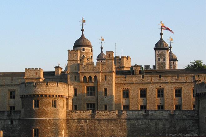THE TOWER OF LONDON The Tower of London was built at the beginning of the eleventh century by William the conqueror.