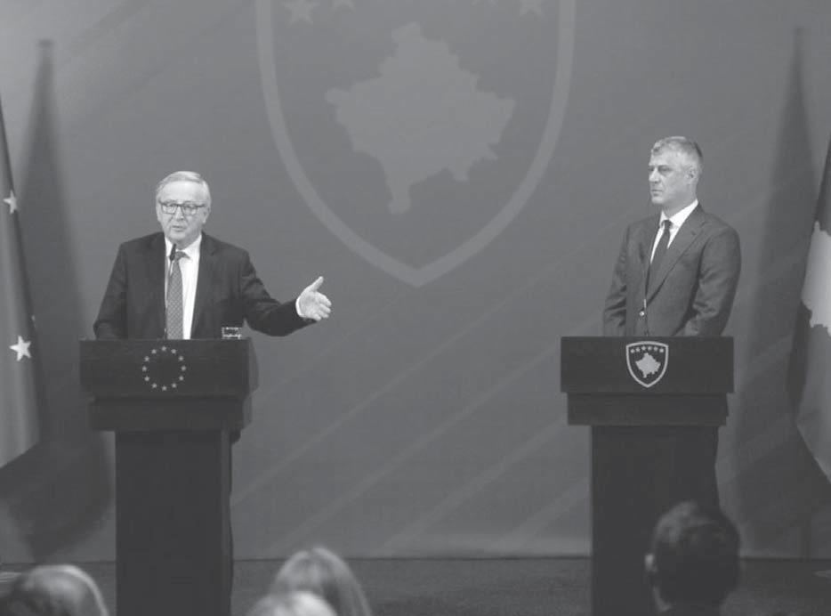Junckeri mbështet arritjen e një marrëveshjeje Kosovë - Serbi Presidenti i Komisionit Evropian, Jean-Claude Juncker, në bisedë telefonike me presidentin Hashim Thaçi, ka thënë se mbështet arritjen e