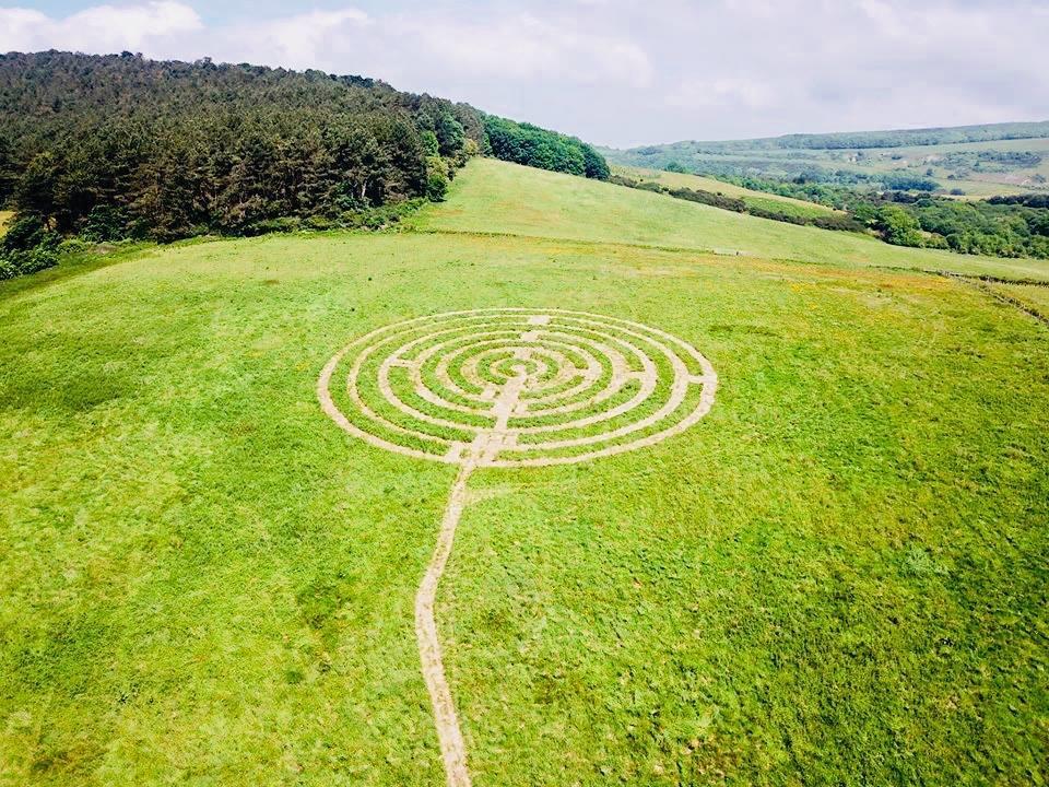 Labyrinths What is a labyrinth? The labyrinth is an ancient symbol found right around the world.