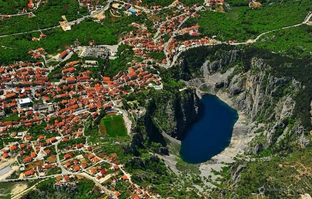 The Blue Lake got named after the colour of water in it and the Red Lake's name comes from the red stones surrounding it.