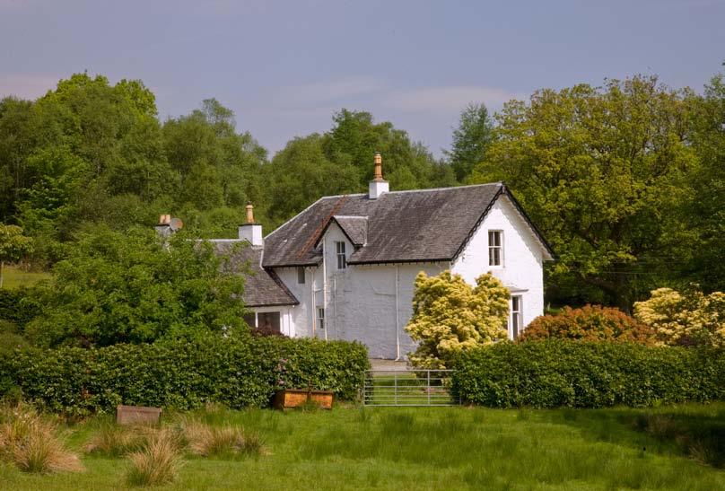 STUCKIVOULICH, TARBET G83 7DQ Rarely available detached country house close to Loch Lomond with separate converted coach house in about 10 acres. Tarbet 1 mile. Arrochar 3 miles. Inveraray 24 miles.