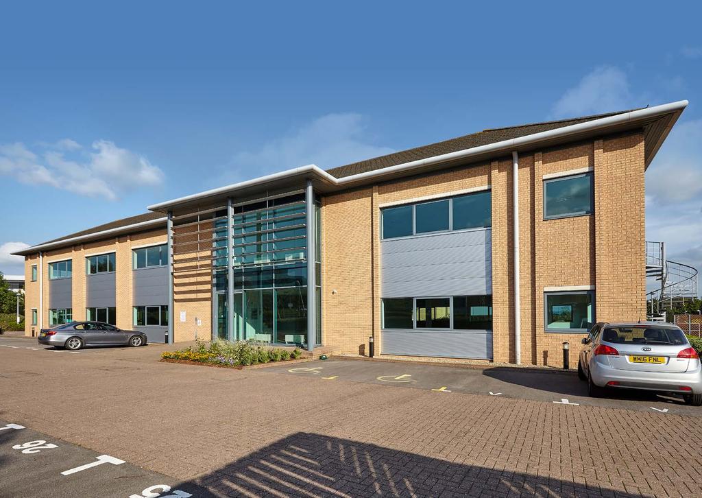 ONE SUITE REMAINING AZTEC WEST BS32 4AQ The Quadrant TO LET - 4,650 SQ FT - NEWLY REFURBISHED OFFICE Highly