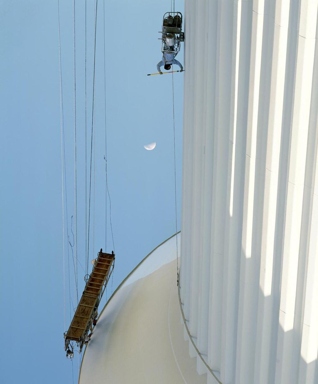ALUMIGLASS EXTENSION POLES EXTREME REACH. Got a big job to do? Heavy duty Alumiglass can bring it down to size.