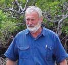 PROJECT STAFF YOUR RESOURCES IN THE FIELD EARTHWATCH SCIENTIST ALISTAIR MELZER (PhD Ecology UQ) has been working in the dry tropical environment of Queensland since 1989. Dr.