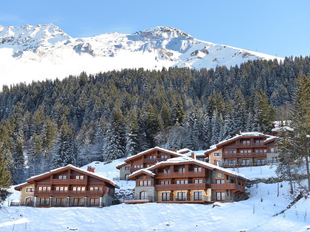 Highlights of Club Med Valmorel Chalets Apartments Your own terrace with panoramic view of Mont Blanc and the valley Share in the fun atmosphere and action-packed days at the Club Med Resort Sharing