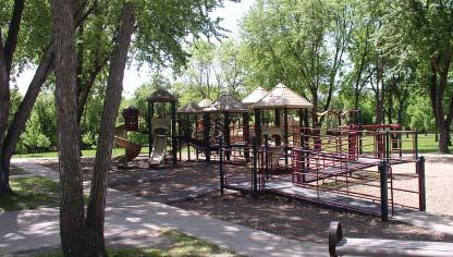 In the middle of the park, there are large open lawns that are available for play fields, sunbathing, and relaxing outdoors in a peaceful, quiet environment.