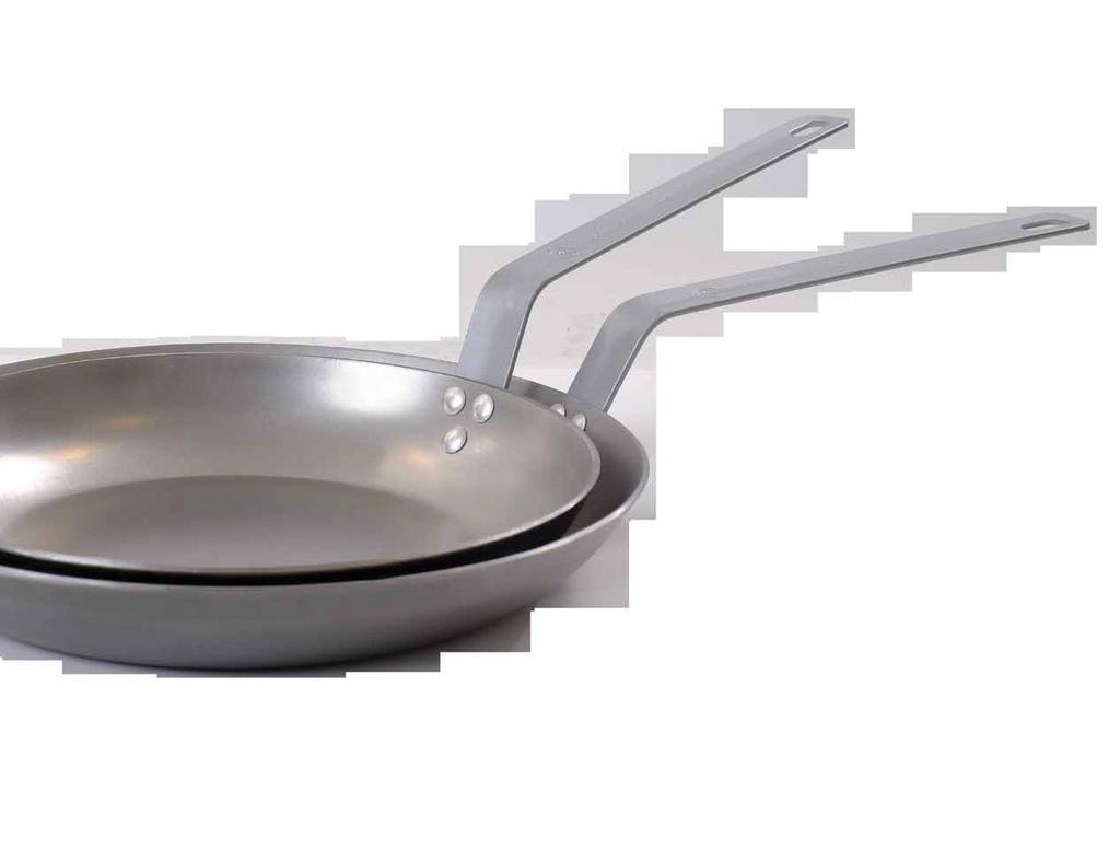 This classical kitchen tool is a sustainable alternative to pans with modern non-stick materials.