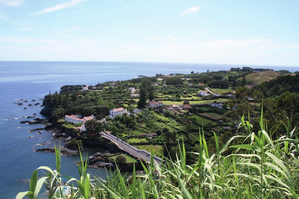 Azores Three Island Tour (D) São Miguel Santa Maria Terceira Itinerary: 11 days / 10 nights Experience three of the nine Azorean islands with our set multi-centre itinerary.