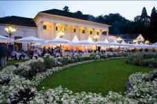 Challenging hours at Germanys most beautiful Casino or the International Horse Racing Festival as well as many sporty activities as hiking, mountain biking, tennis, paragliding or golfing at 8 golf