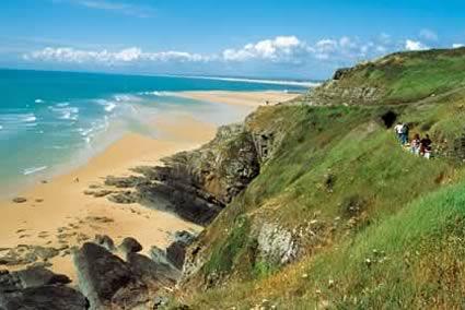 3 Day 3, June 22, Monday: Landing Beaches - Bayeux Breakfast at your hotel. Begin our da with a visit to the sites of the D-Day Landings, the Allied invasion of Normandy on June 6, 1944.