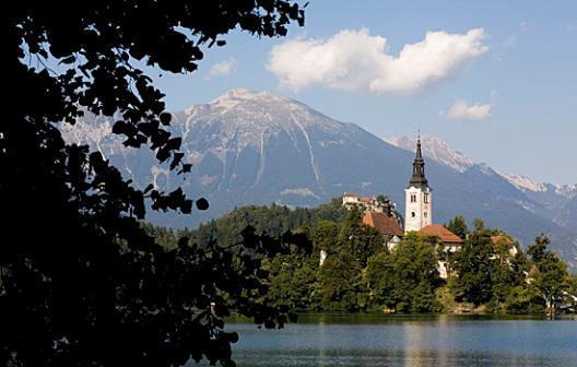 meet you for an overview of Lake Bled and the town.