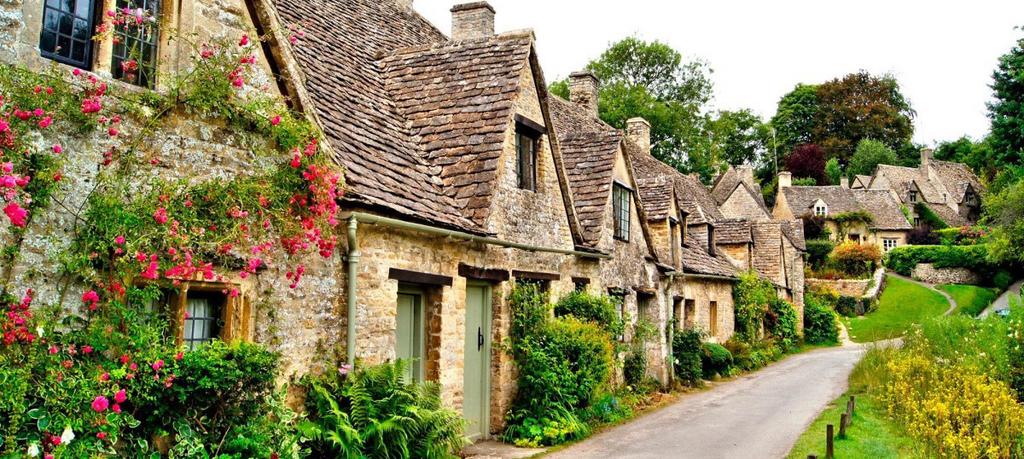 stay at The Roseate Hotel, Reading Today, we will explore the beauty of The Cotswolds including picturesque villages, gardens and sites which make this