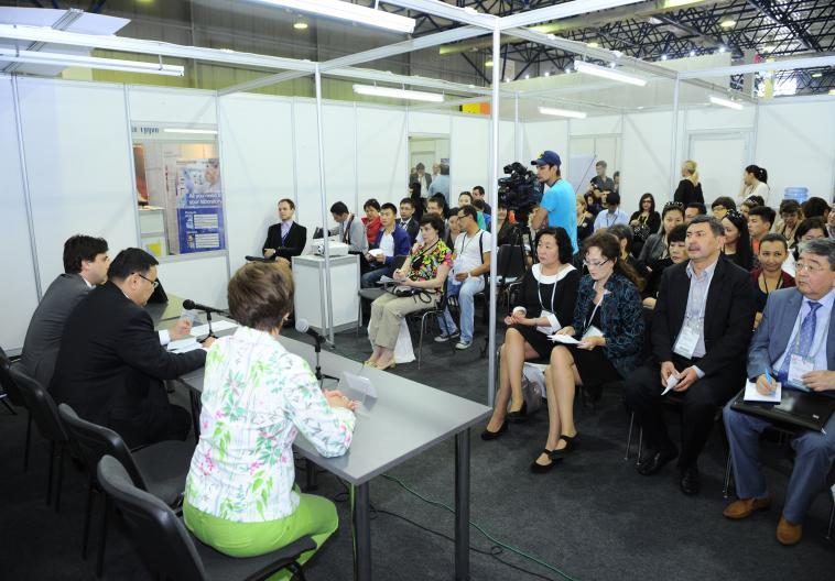 Leading domestic and international companies showcased the latest developments, know-how and technologies needed by the modern healthcare industry.