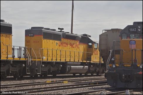 1/2011) are waiting for their next assignment at Sidney, NE. What s better than two SD40 models?