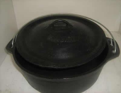 T o O r d e r Ca l l: (0 2 1 ) 9 3 9 2 2 2 0 Cast Iron Pots These pots are excellent cookware.