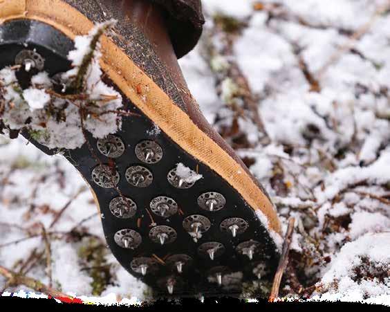 The LW5 features 9 layers of polyamide tricod/ rubber composition in the front of the boot, providing chainsaw