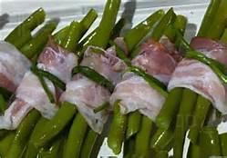 VOLUME 3, ISSUE 2 FOR THE COOK PAGE 15 Green Beans wrapped with Bacon 3 14 Oz cans WHOLE green beans 1 pound bacon 1/2 Cup melted butter 1 Cup brown sugar 1 teaspoon garlic salt Cut the