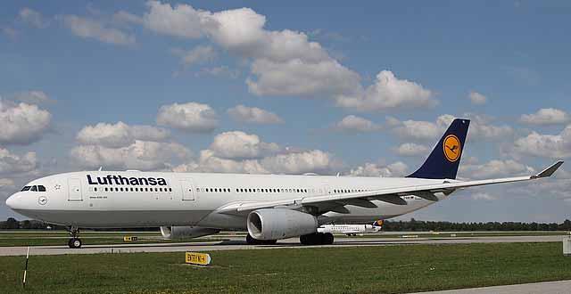 New International Air Services Lufthansa Non-stop
