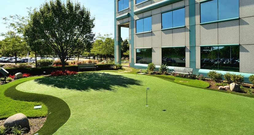 Putting Green MetroWest s outdoor putting green can give tenants a