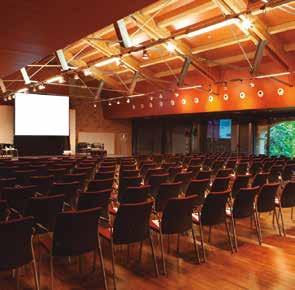 A total of 4,000 m² of versatile areas that can be adapted to fit the needs of each event: Quality facilities Spaces outfitted with the latest technology 430-seat Auditorium Multi-purpose rooms for
