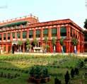 It is one of the best restored royal family palaces in India that boasts of artistic statues, elegant glassware, and noteworthy paintings of illustrious artists of the British