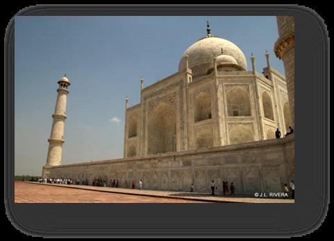Welcome to the fascinating Golden Triangle, where the beautiful Taj Mahal, the