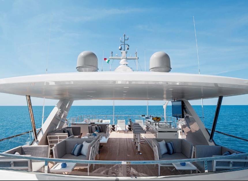 The yacht s forepeak boasts a jacuzzi tub, set flush in the deck,
