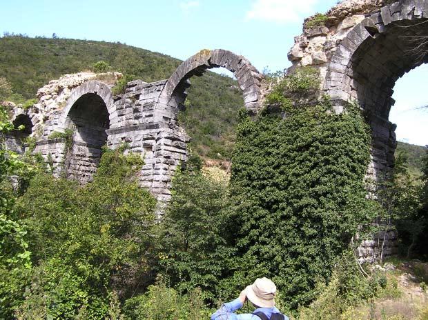 Keçi Germe & Kumarlı Dere Fig. 9. Keçi Germe aqueduct bridge, east side (K30).