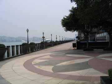 along Whampoa Waterfront, and is part of the residential complex of Laguna Verde