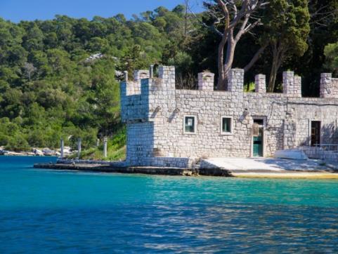 Optional excursion to small village near Korčula Town for typical Dalmatian dinner and to find out more about the history and traditional way of living. Overnight in Korčula.