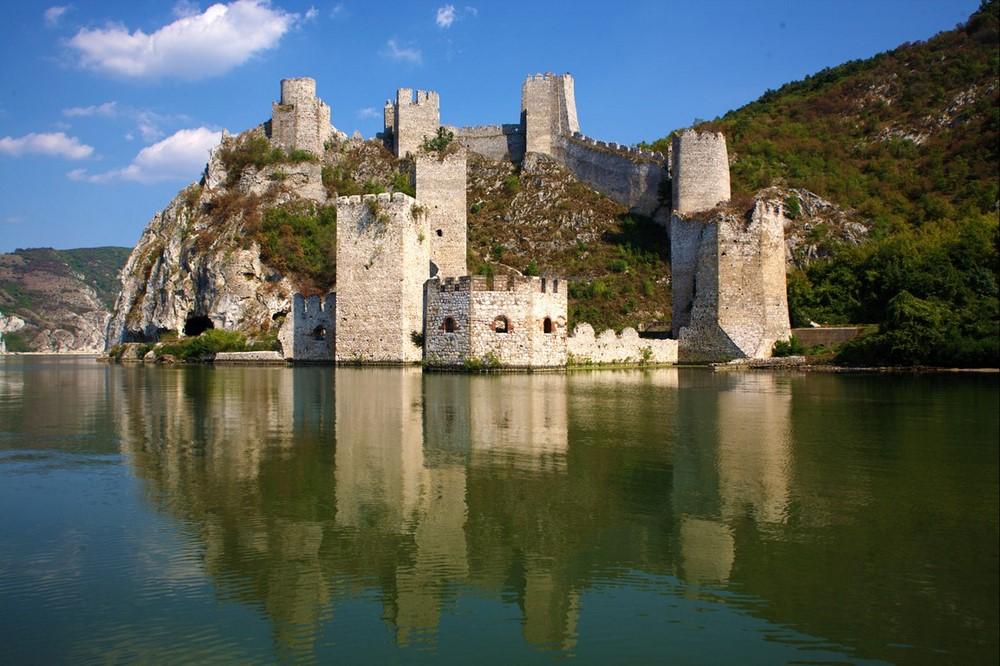 Countries visited Serbia Tour Highlights Visit elgrade and Serbia s Monasteries Drinking with locals in the rustic wine cellars of Rajac Roman and other ruins of Serbia Ghoulish Skull Tower Serbia s