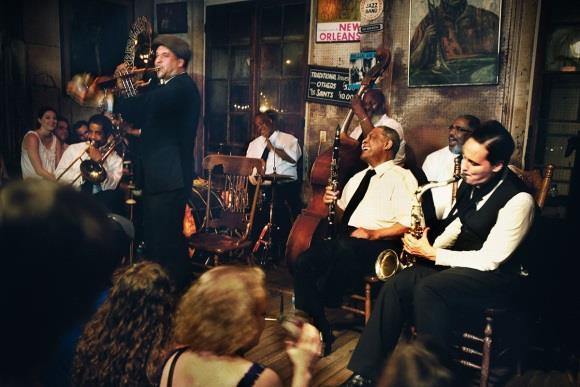 2017 Gala LIVE Auction Items (Available through May 22, 2017) New Orleans Jazz & Dining ($2,750) Admission for 2 including skip-the-line status to the Preservation Hall of Jazz Jazz brunch or